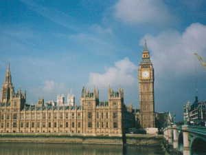 �r�b�O�x���̂��鍑��c����