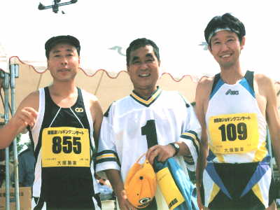 高石ともや氏と並んで